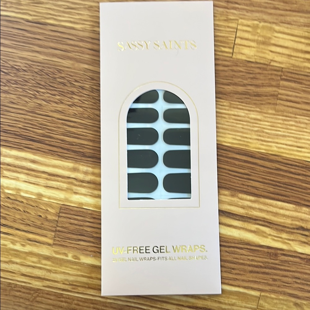 Sassy Saints, UV free gel wraps Liquorice /  Black